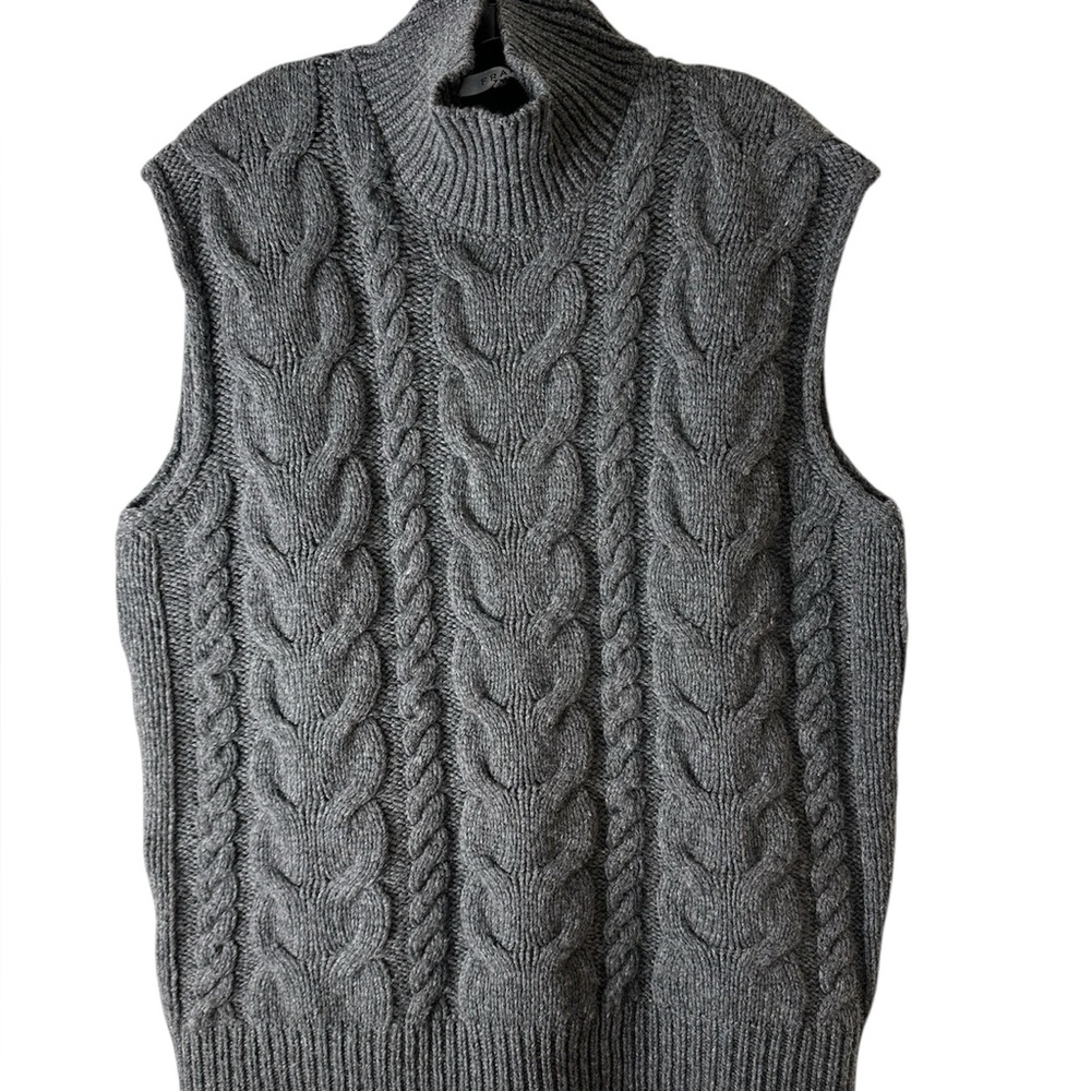 Frame Gray Cable Knit women’s Sweater Vest size L